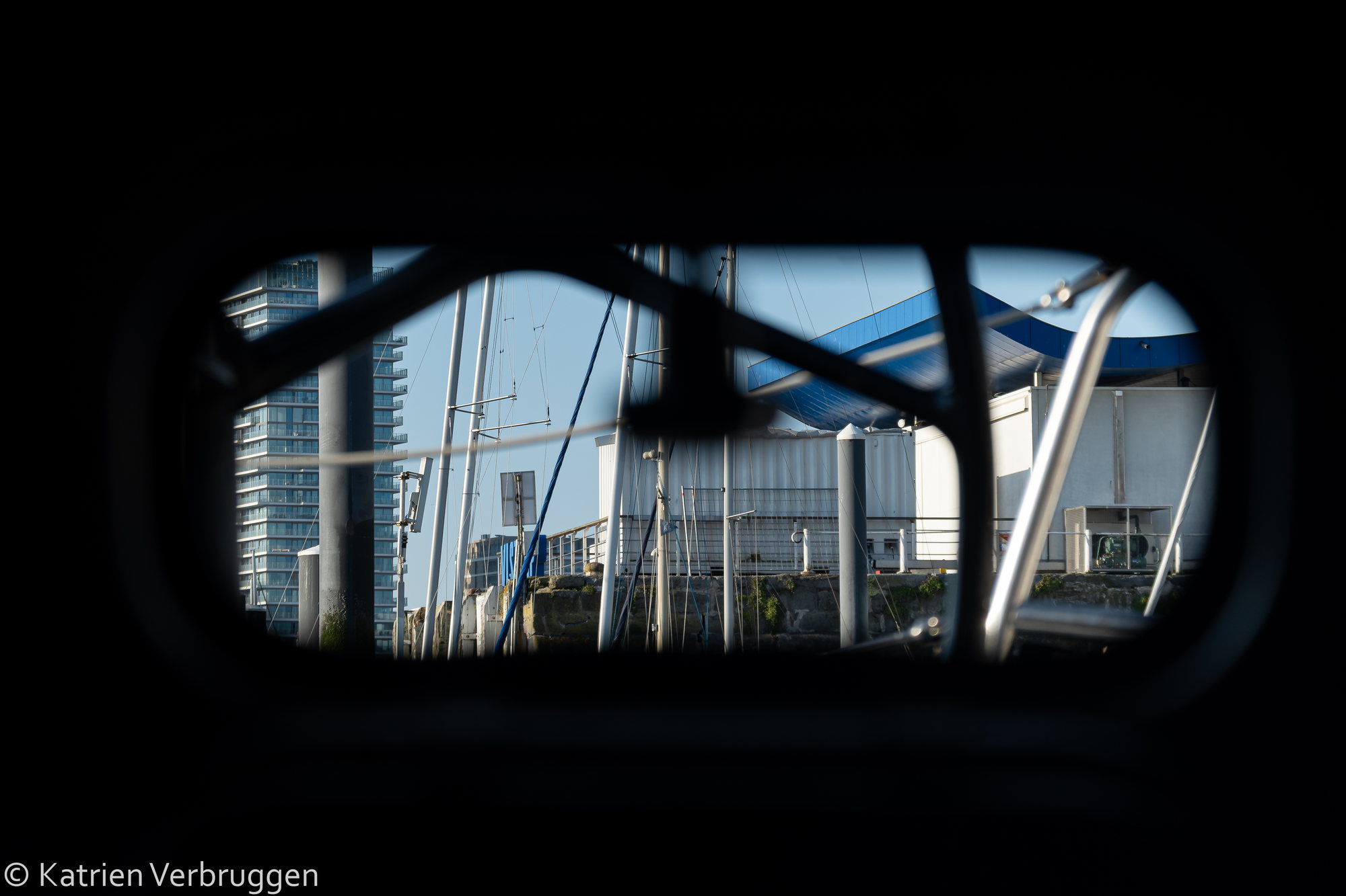 Doorkijk vanuit de kajuit