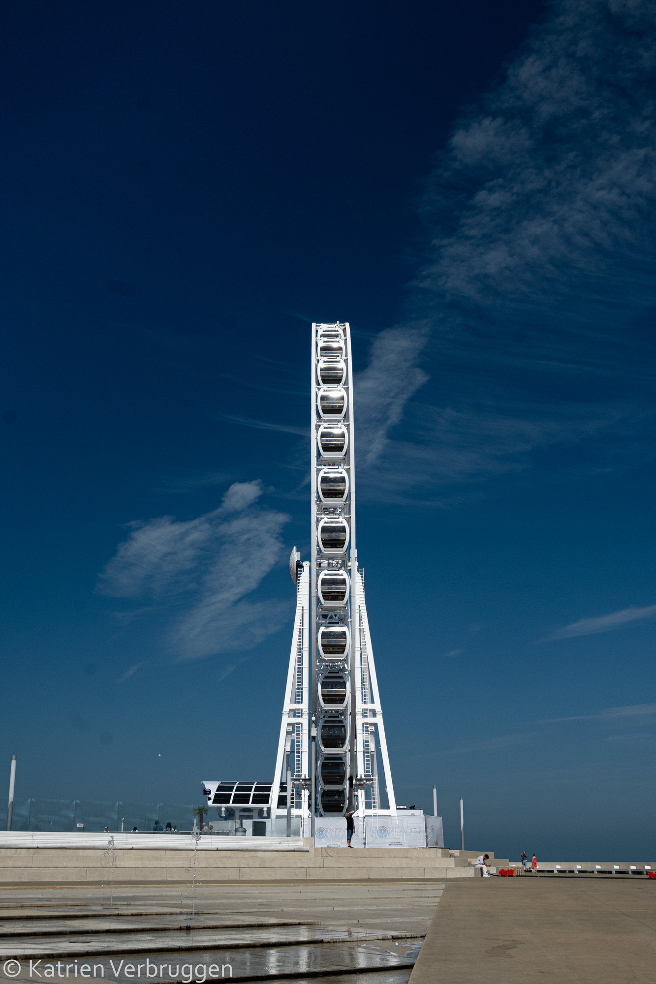 Reuzenrad boven de pier